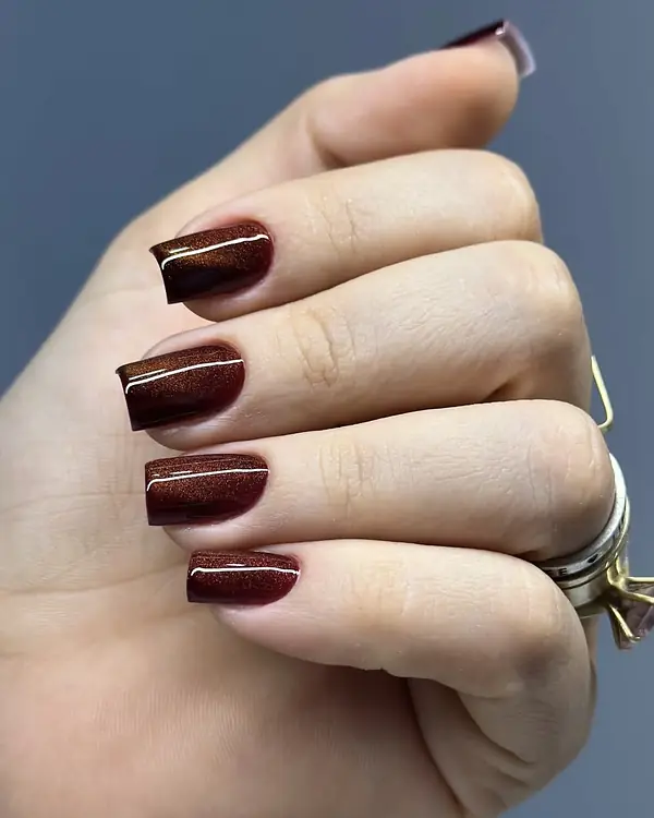 Unhas feitas por aluna da Maysa