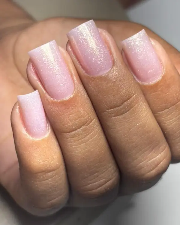 Unhas feitas por aluna da Maysa